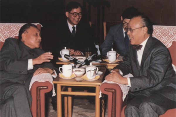 令IBM恐慌的華人首富王安，1986年個人身價就20億美元，最終“敗給”了親兒子